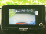 狭い道や駐車場でも、後方の状況を安全に確認できます。運転に自信がない方にもおすすめです。駐車時の不安を軽減します。