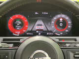 洗練されたデザインのメーターが、運転をより楽しく演出します。高い視認性を実現し、安全運転をサポートします。
