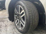 タイヤサイズは205/50R17です