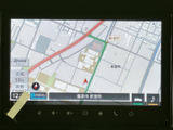 高精細な地図表示で、道に迷う心配はありません。周辺施設の情報も確認でき、お出かけがさらに楽しくなります。
