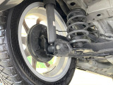 お車を安心してお乗りいただく為には、足回りの定期点検が欠かせません。サービスサポート(有償保証)では無料点検もご提供しており、安心のカーライフをお過ごしいただけるサポート体制が整っています。