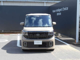 ヘッドライトの上向き下向きを自動で切り替えてくれます。対向車や前方の車にも迷惑をかけにくくなります。