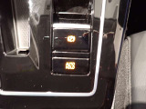 ☆電動パーキングブレーキ搭載!坂道や渋滞時に便利なオートホールド機能も装備していますよ。