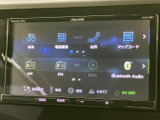 お気に入りの音楽をクリアな音質で楽しめます。ラジオやCDはもちろん、外部機器との接続も可能です。