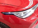 LEDマトリックスヘッドライト、フロントカメラで対向車を検知、LEDを個別に点灯、消灯を制御し最適な配光を可能としたヘッドライトシステムです