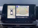 上からまる見え!アラウンドビューモニターの画像です。純正ナビに映してあります。お車を真上から見たような映像をミラーやナビ画面に映し出す事によって、車両の周囲を確認し、駐車時や発進時の運転をサポート。
