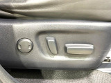【パワーシート】スイッチ一つで簡単にシートの微調整が可能!電動だから力もいりません!快適なシートポジションにセットして、快適なドライブをお楽しみください。