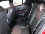 ゆとりある広々とした車内空間は、ドライブを始め買い物やレジャーなど、幅広く活躍します。一人でもみんなとでもお出かけを楽しみましょう!