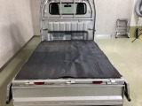 指定工場併設で末永く品質を保ちます。12ヶ月点検や車検はもちろんのこと、国家資格整備士によるお車のアドバイスも致します。