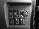 オートマチックハイビームとは、先行車や対向車のライトを認識し、ハイビームとロービームを自動で切り替える機能です。夜道の視界を確保します。詳細は販売店スタッフまでおたずねください。