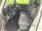 運転席からの視界も良好。運転操作もスムーズに行えます。
