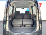 積み下ろしのしやすいデッキにはたっぷりと荷物を積み込んでいただけます。遊びから仕事まで、様々なシーンで頼れます♪