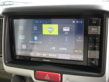 ナビゲーションはパイオニアメモリーナビ(AVIC-RWS901)を装着しております。AM、FM、CD、DVD再生、Bluetooth、フルセグTVがご使用いただけます。初めて訪れた場所でも安心ですね!