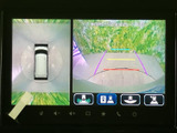 後方の状況を画面で確認できるので、狭い場所での駐車や車庫入れが格段に楽になります。安全運転をサポートします。