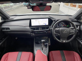 UX 250h Fスポーツ 4WD 本革シート