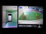 アラウンドビューモニターで車庫入れも空から見ている様に駐車できラクラクです。