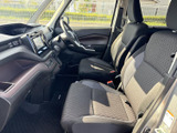 運転に必要な情報を一目で確認できる、見やすいメーター類が配置されています。