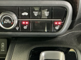 運転席/助手席シートヒーターで寒い日もすぐに温かくなり快適に過ごせます。2段階の温度調整が可能です
