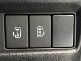 【両側パワースライドドア】スマートキーや運転席のスイッチで後席両側スライドドアの開閉が可能♪電動だから力を入れてドアを開ける必要が無く、小さなお子様でも簡単に開け閉めでき快適です♪