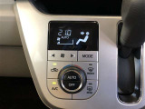オートエアコンを装着しておりますので車内をお好みの快適な温度に保つことが可能です!