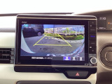 バックモニター付きで、車庫入れやバック時の後方確認をしっかりサポート。モニターに映し出される映像で死角も確認しやすく、狭い場所での駐車や後退時の操作をより安心して行えます。