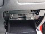 広がる運転支援サービスETC2.0搭載。全国の高速道路に設置されたITSスポットと双方向通信を図り、広域な道路交通情報や安全運転をサポートする情報を得て、音声やナビ画面上にタイムリーにお知らせします。