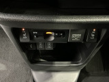 フロント両席にはシートヒーターが付いています!寒い日に便利な装備ですね。