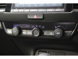 エアコンを装備。車内の温度設定だけでなくPM2.5にも対応した高性能集塵フィルターも装備しており車内はいつも快適空間♪
