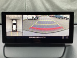 狭い場所での駐車やすれ違いなどでより的確な運転操作に役立つ360&deg;ビューモニターが装備されています。
