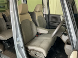 当車両は、次のお客様に気持ちよくお乗りいただくため、専門スタッフによる【徹底シートクリーニング】を施工済みです!
