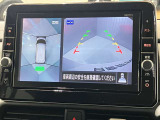 【アラウンドビューモニター】車を上から見下ろしているかのような映像で周囲の状況がひと目で確認、狭い駐車場に駐車するときも安心です♪♪障害物などがあると警告音がなりますので安心して駐車が出来ます★
