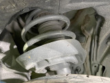 お車を安心してお乗りいただく為には、足回りの定期点検が欠かせません。サービスサポート(有償保証)では無料点検もご提供しており、安心のカーライフをお過ごしいただけるサポート体制が整っています。