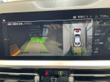 トップビューカメラ前後クリアランスソナー付なので、駐車が苦手な方でも安心です。ガイドの表示・非表示も切り替え可能です