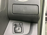 視認性の高いメーター類で、運転に必要な情報を的確に把握できます。洗練されたデザインが、運転席をより快適な空間にします。