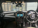 在庫車両はストックヤードにも保管してございます。あらかじめ在庫確認及びご来店日時のご連絡を頂けますと円滑なご案内が可能です。