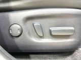 【パワーシート】スイッチ一つで簡単にシートの微調整が可能!電動だから力もいりません!快適なシートポジションにセットして、快適なドライブをお楽しみください。