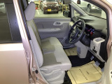 シートはフィット性も良く、楽な運転姿勢を保てます。