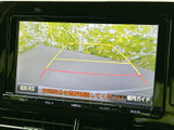 バックモニターを搭載で、狭い場所での駐車も安心。後方の状況をクリアに確認でき、安全な運転をサポートします。運転に自信がない方にもおすすめです。