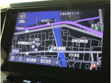 純正ナビを装備。タッチパネル式で使いやすく、お出かけもラクラクです。