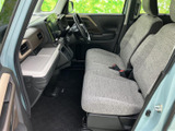 運転席からの視界は広く、周囲の状況を把握しやすいです。操作性にも優れており、運転がしやすいでしょう。