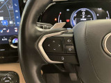 ハンドル左側にオーディオ操作スイッチ・電話スイッチ・トークスイッチ・機能切り替えスイッチが付いています。