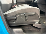 シートハイトアジャスターを装備!運転席の座面の高さを体格やお好みに合わせて調整できます。より自然な運転姿勢を取りやすく、前方の見やすさを調整できるのも嬉しいポイントです。
