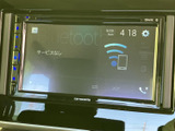 ナビゲーションシステムが運転をサポートし、快適なドライブを演出します。高精細な画面で、目的地までスムーズに案内してくれます。