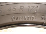 215/45R17    車両装着標準タイヤサイズです。 タイヤのご相談もトヨタモビリティ石川にお任せください