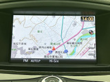 見やすい地図表示で、スムーズなナビゲーションを実現。周辺情報も確認でき、初めての場所でも安心です。運転に集中できます。