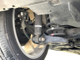 お車を安心してお乗りいただく為には、足回りの定期点検が欠かせません。サービスサポート(有償保証)では無料点検もご提供しており、安心のカーライフをお過ごしいただけるサポート体制が整っています。