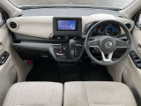 運転席周りの装備がご覧いただけます。展示場では実際にシートに座って確認していただけます。