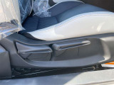 毎日過ごす運転席は要チェック。シートのへたり・擦れ、視界のイメージまで伝わる重要ポイント。