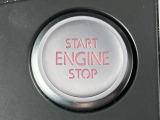 ●Start/Stop●ブレーキを踏みボタンを長押しするだけで、キーの抜き差しなく簡単にエンジンをかける事が出来ます。