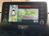 後方確認がスムーズに行えるバックモニターを搭載。狭い道や駐車時も安心です。ガイドライン表示で、より正確な駐車操作をサポートします。
